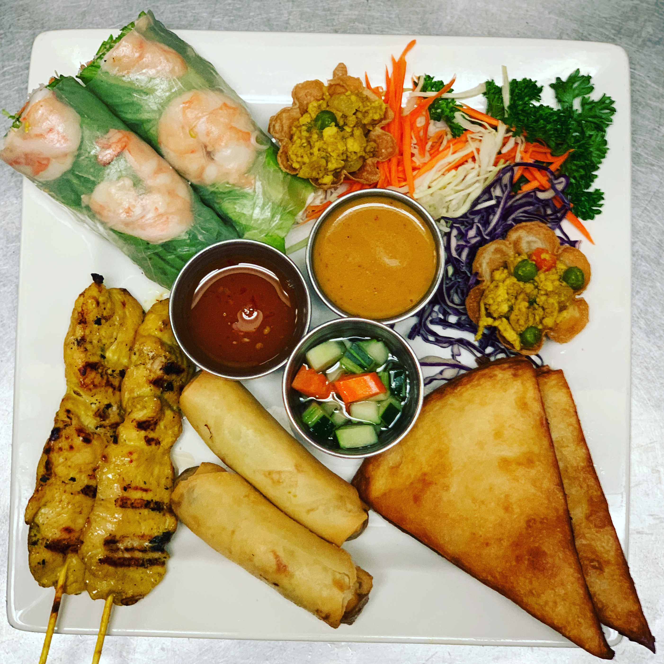 Order Lanna's Platter food online from Lanna Thai Cuisine store, San Diego on bringmethat.com