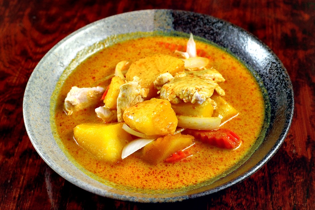 Order Yellow Curry food online from Mangrove Kitchen store, San Francisco on bringmethat.com