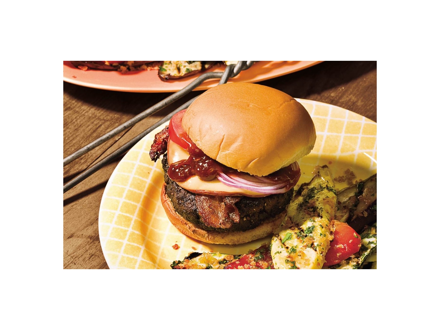 Order Texas Burger food online from Fratelli Pizzeria store, Hackensack on bringmethat.com