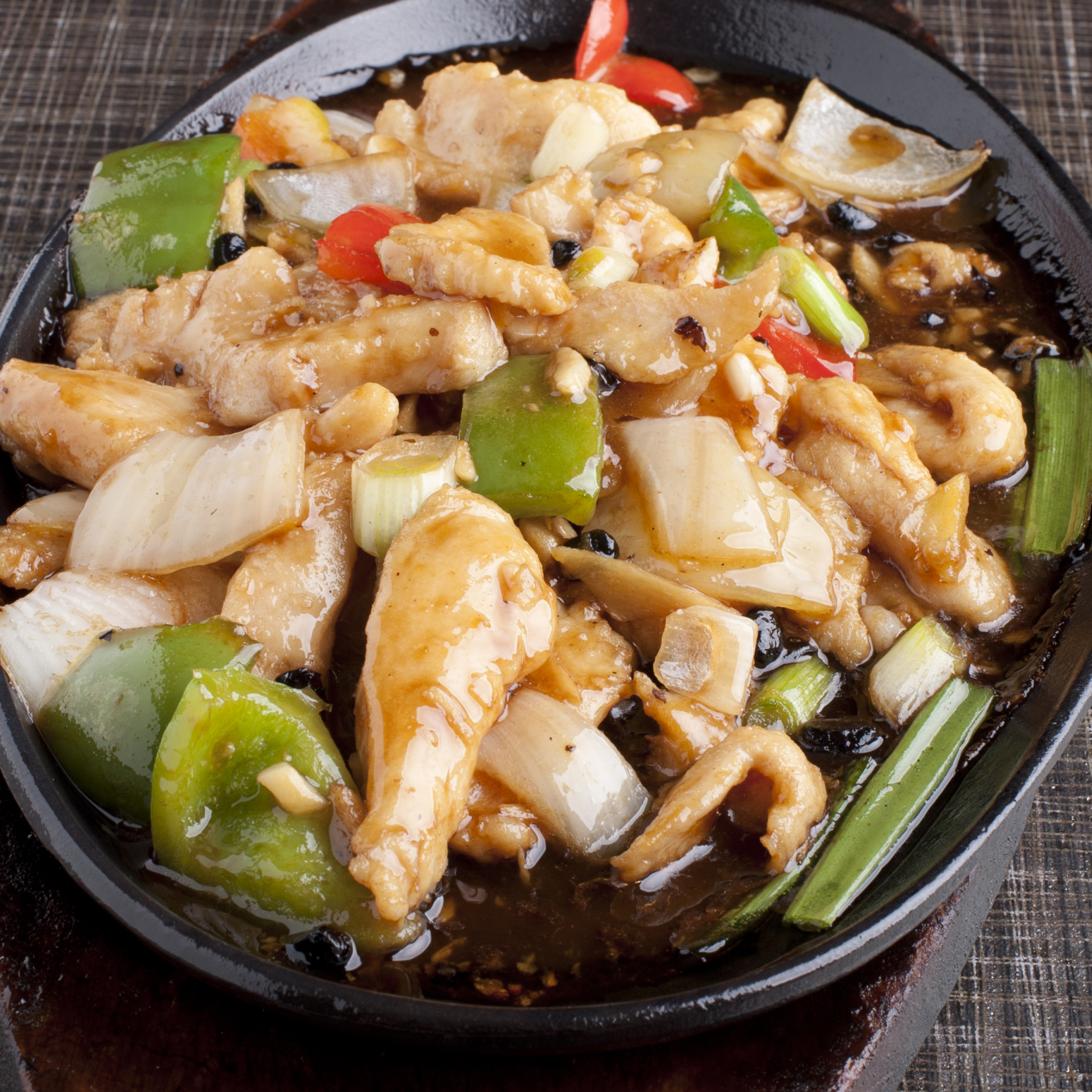 Order Sizzling Chicken with Black Bean Sauce food online from New Sun Hong Kong Restaurant store, San Francisco on bringmethat.com