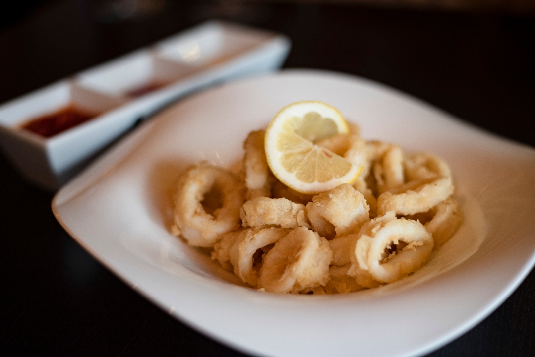 Order Calamari Fritti food online from Limoncello store, West Chester on bringmethat.com