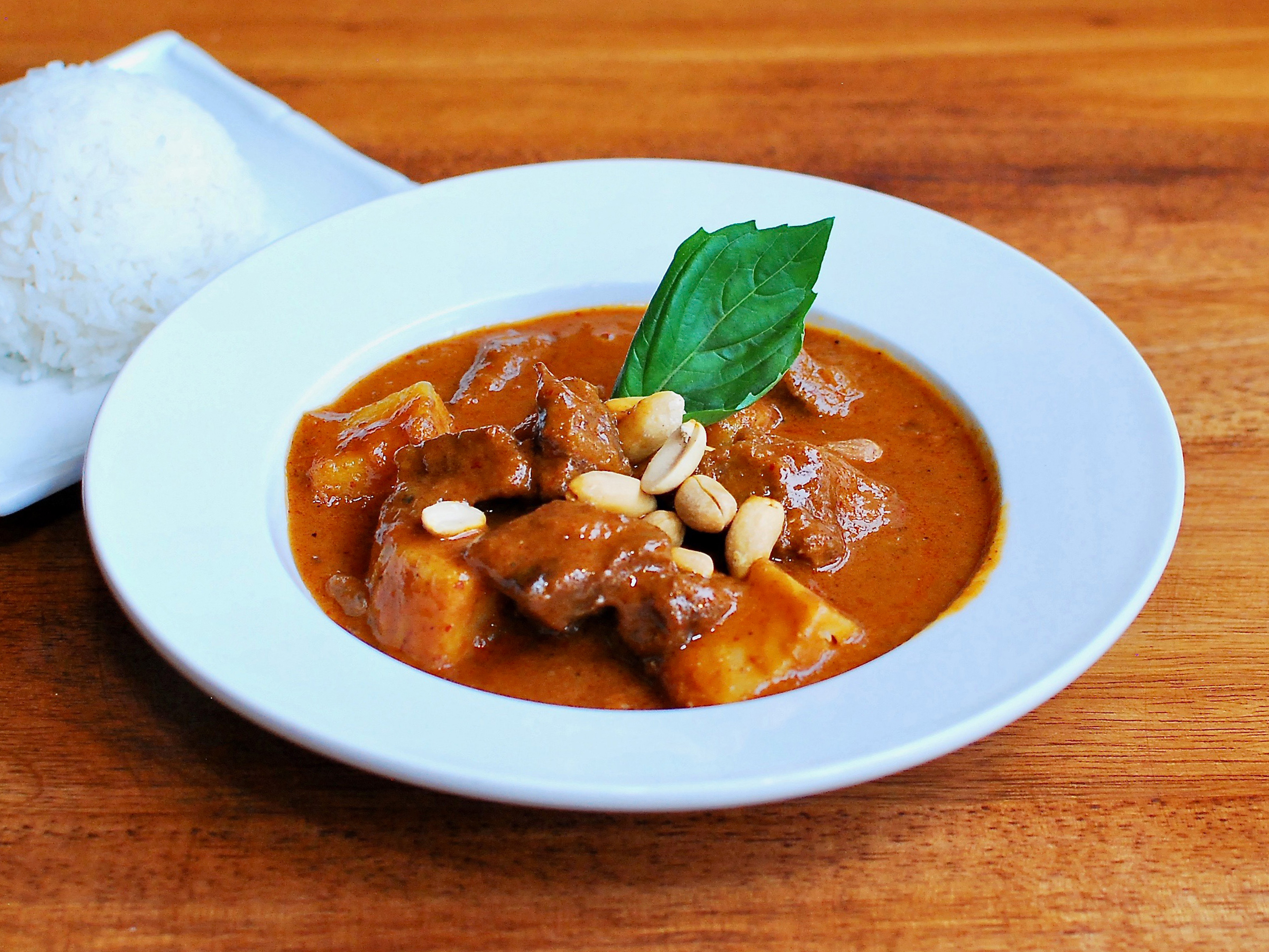 Order T702. Massaman Curry food online from Thai Aroma store, Chicago on bringmethat.com