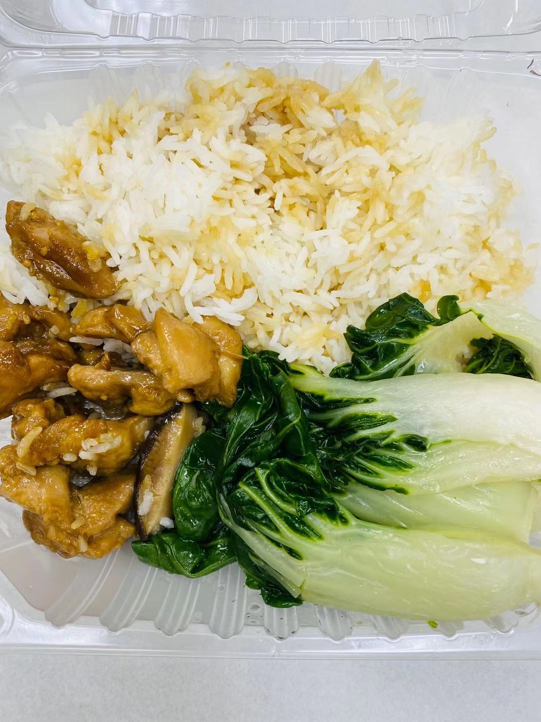 Order 52.  Steamed chicken rice 蒸雞肉飯 food online from Dim Sum Bistro store, San Francisco on bringmethat.com
