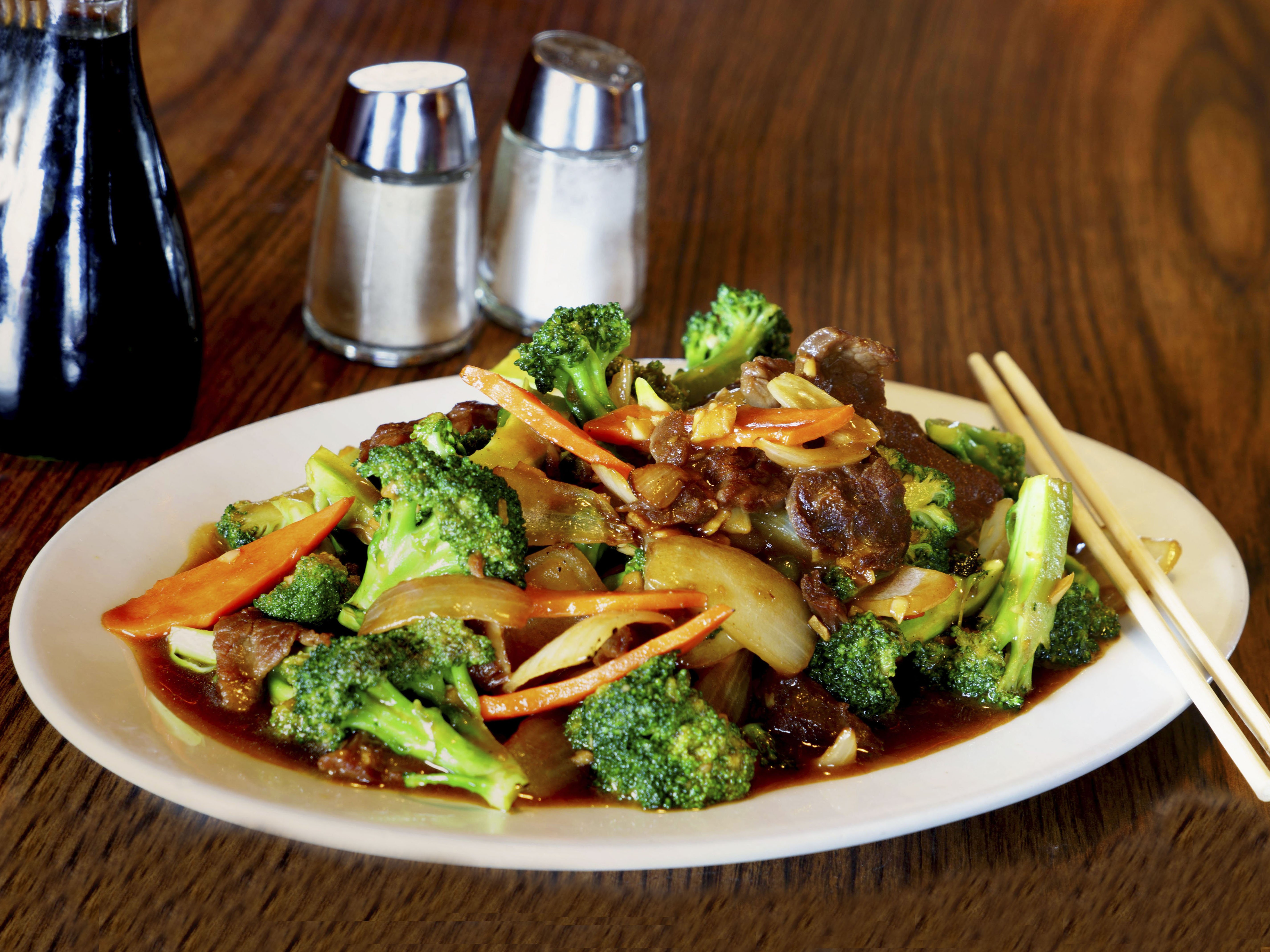 Order 4. Broccoli Beef food online from Orient Express Restaurant store, Seattle on bringmethat.com