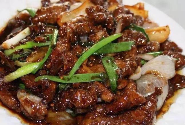 Order Mongolian Chicken food online from Crystal Jade store, Eagan on bringmethat.com