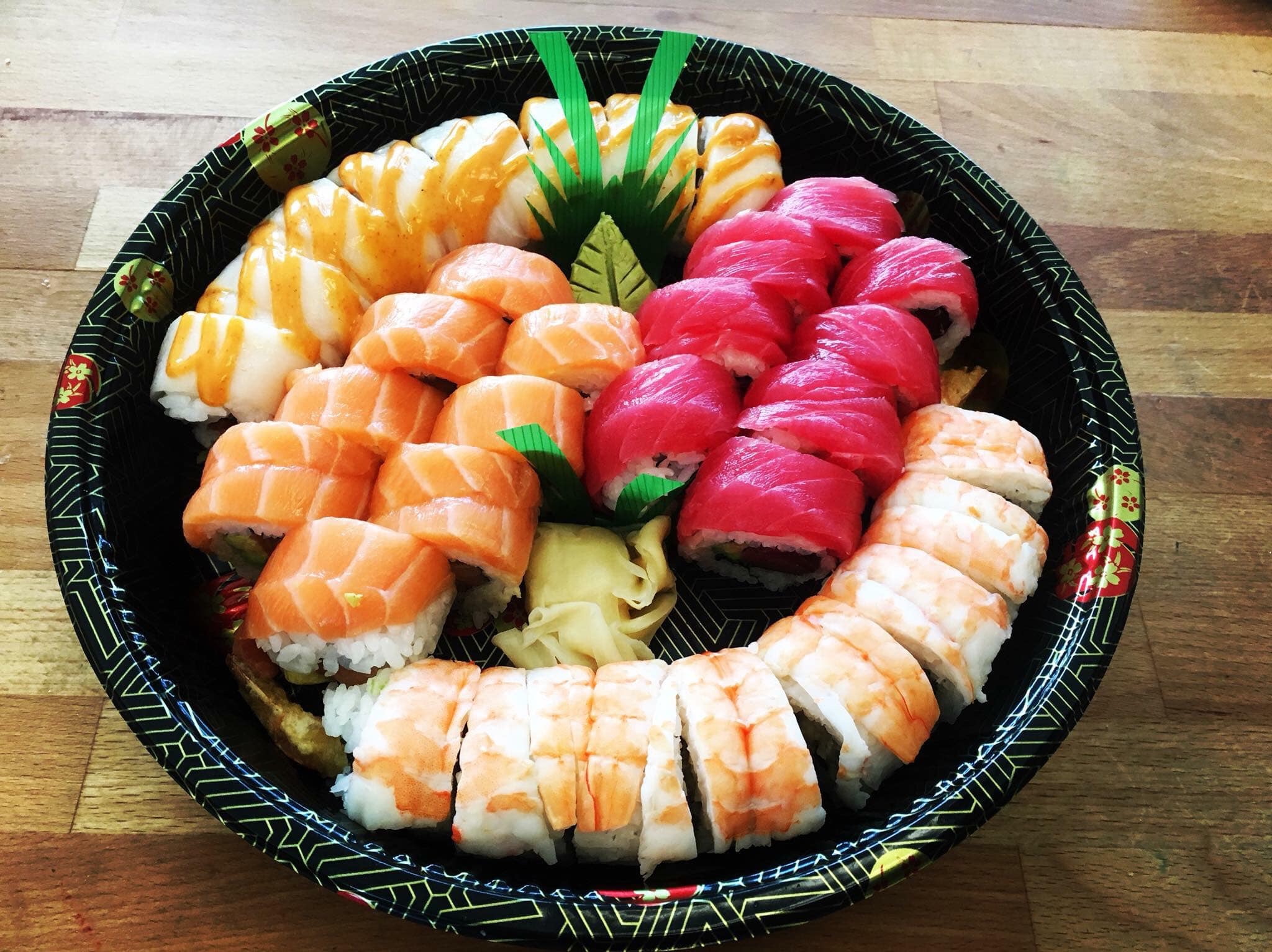 Order OutRawr Platter food online from RAWR Sushi store, Springfield on bringmethat.com