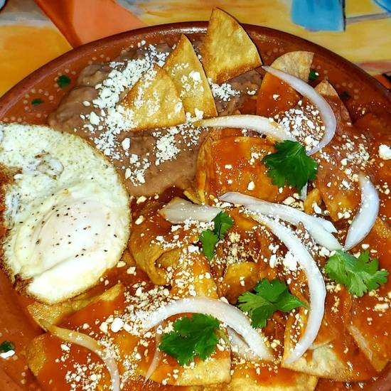 Order Chilaquiles con Huevo food online from Matachines Authentic Mexican Food store, Edmond on bringmethat.com