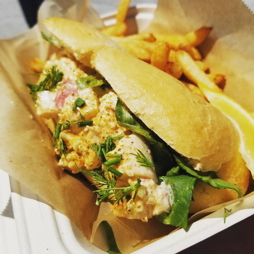 Order Lobster Roll food online from Patunia store, Locust Grove on bringmethat.com