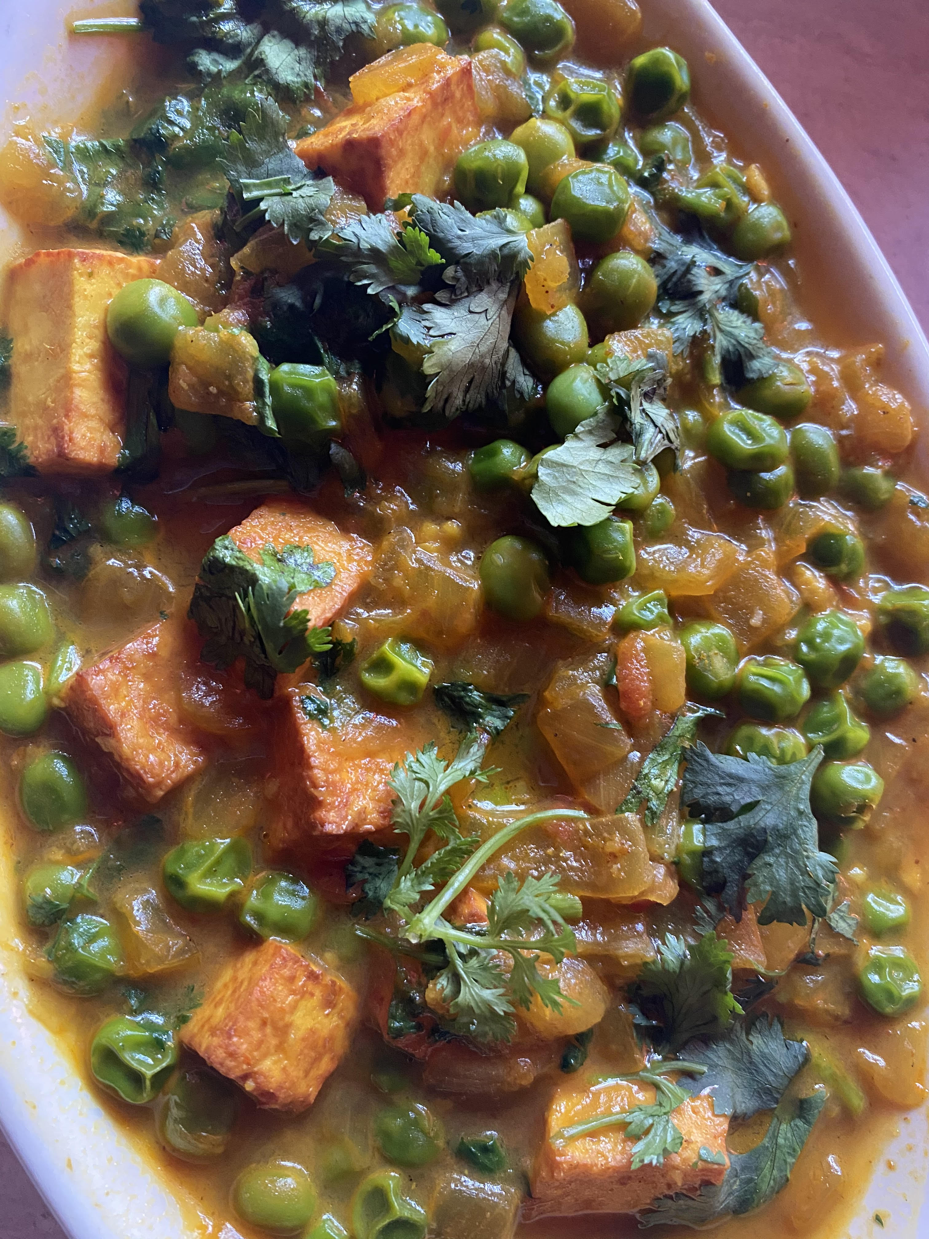 Order Mutter Paneer food online from Urban curry store, San Francisco on bringmethat.com