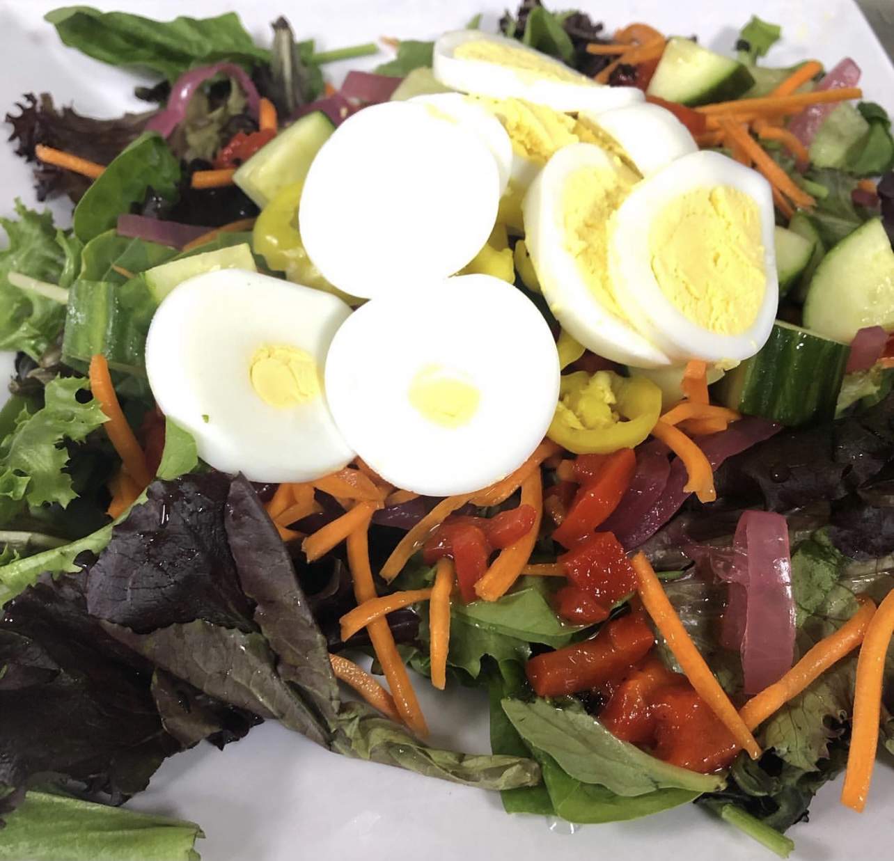 Order House Salad food online from Brass Rail Pizza Bar store, Detroit on bringmethat.com