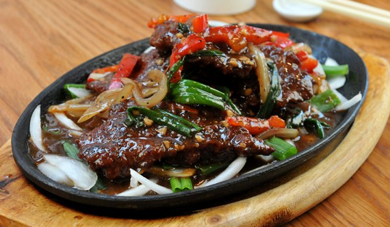 Order Pepper Steak food online from Sakura Asian Bistro store, Richmond on bringmethat.com