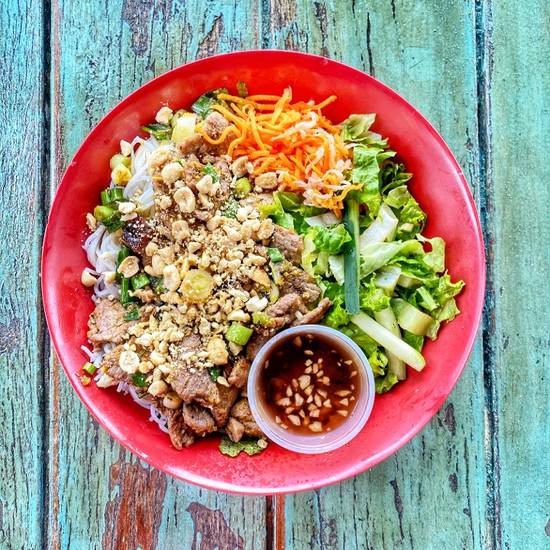 Order Sauteed Beef Vermicelli Bowl food online from Hughie store, Houston on bringmethat.com