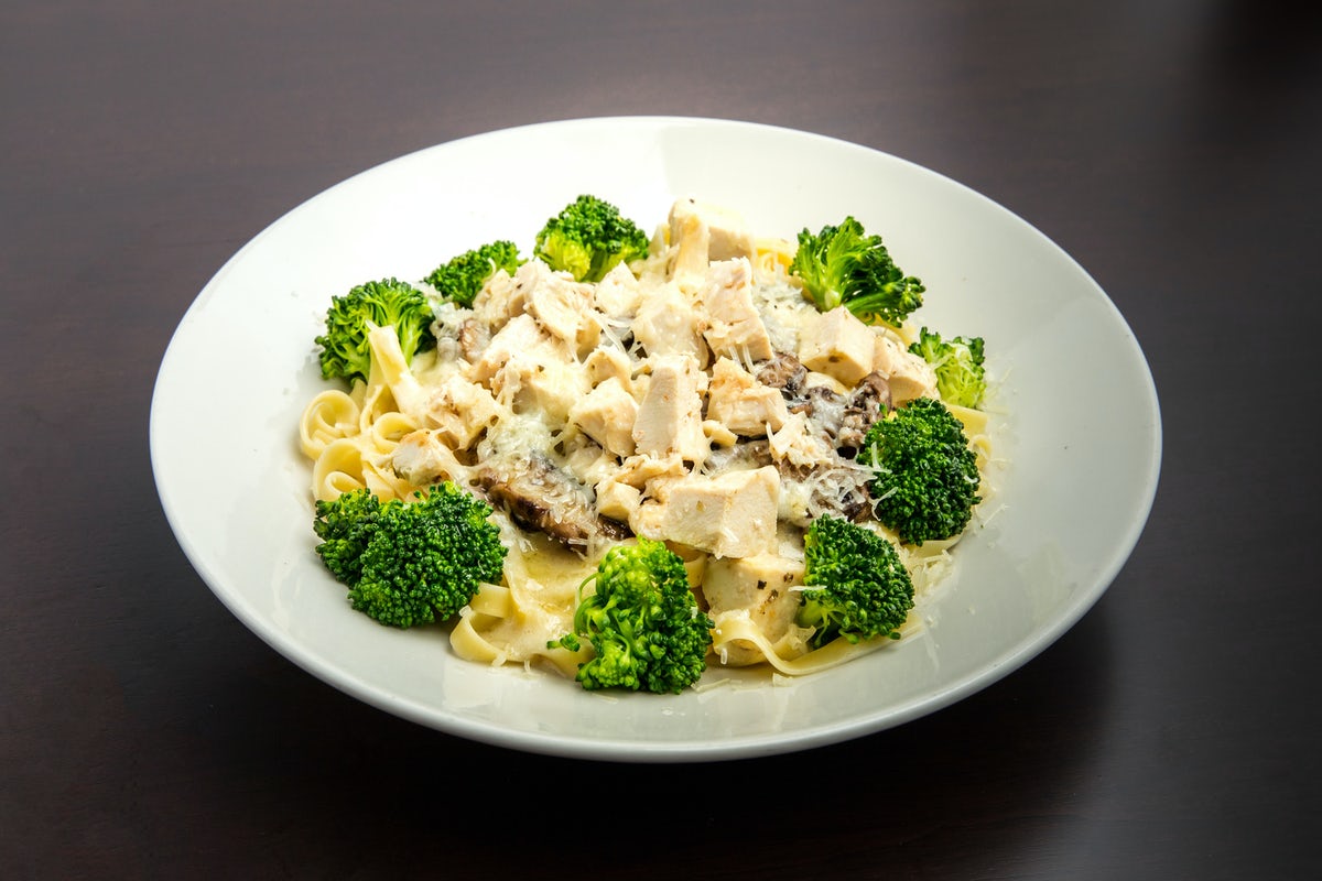 Order Breast of Chicken Fettuccine food online from The Old Spaghetti Factory store, Salt Lake City on bringmethat.com