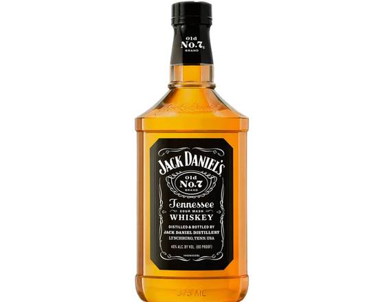 Order Jack Daniel's Black Label, 375mL whiskey (40.0% ABV) food online from Mill Basin Wine & Liquor store, Brooklyn on bringmethat.com