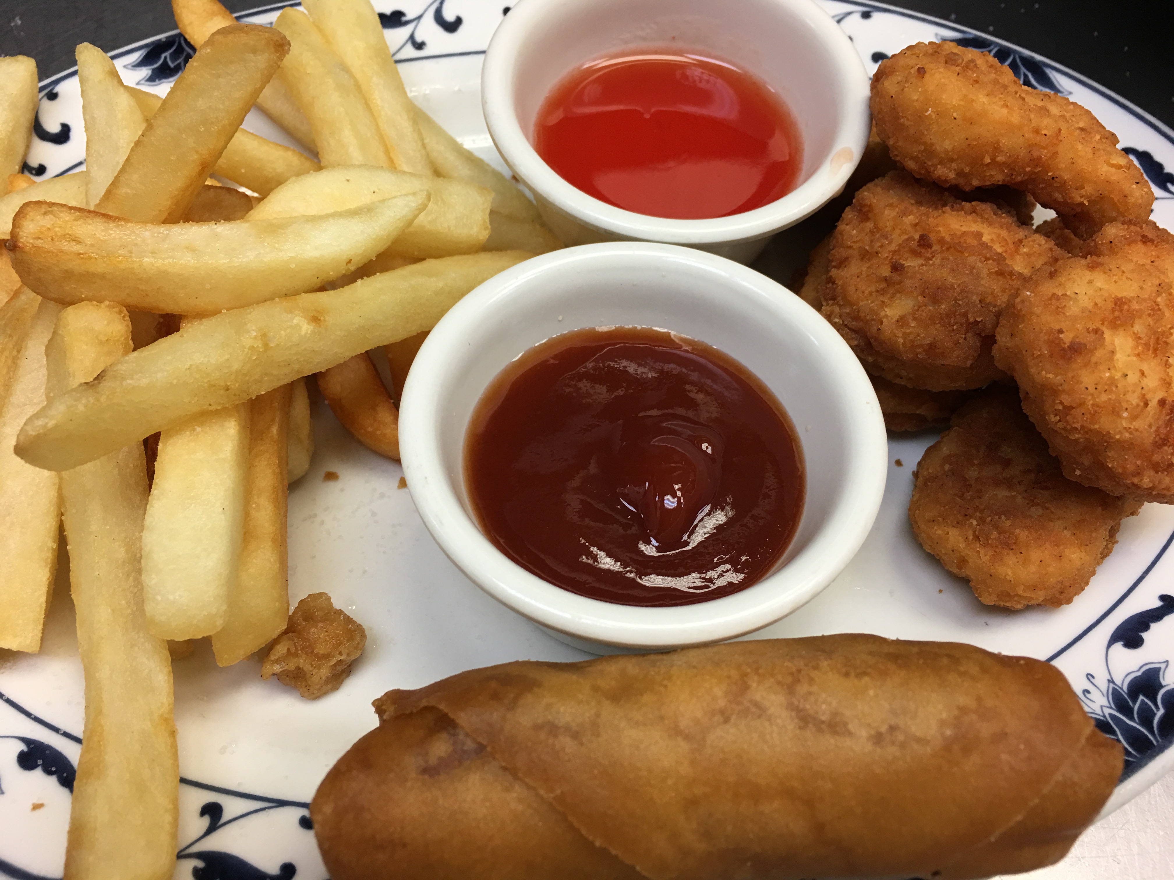 Order K3. Kids Chicken Nuggets food online from QQ Star China Cafe store, Friendswood on bringmethat.com