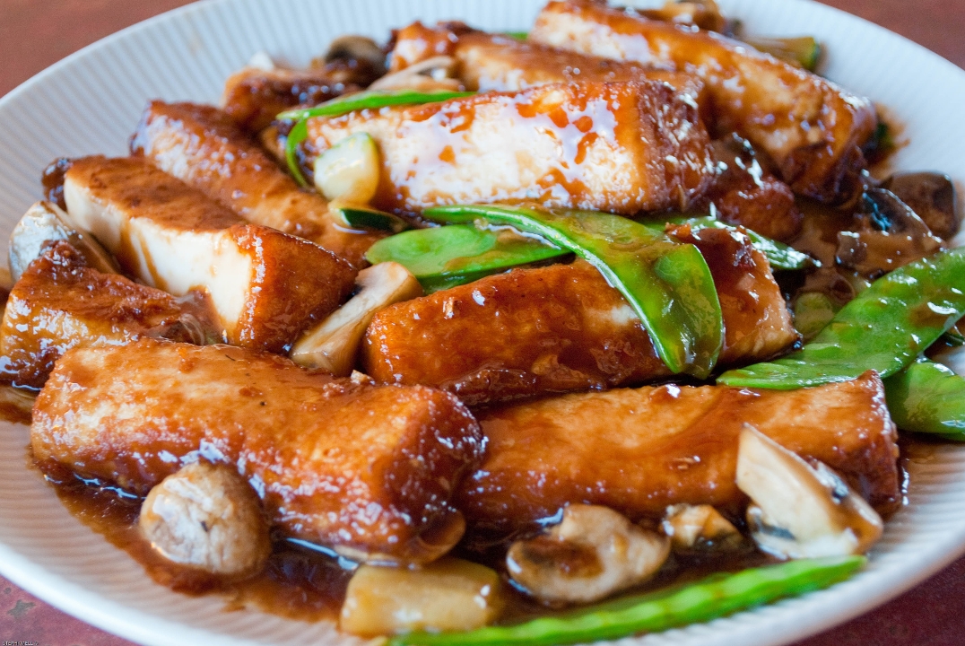Order Tofu in Brown Sauce food online from Kung Pao China Bistro store, West Hollywood on bringmethat.com