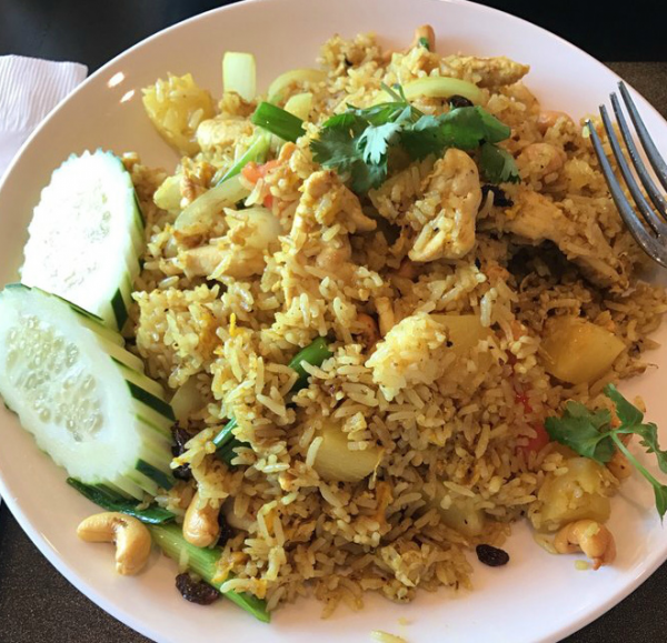Order 53. Pineapple Fried Rice food online from Am Thai Fusion Cuisine store, Anaheim on bringmethat.com