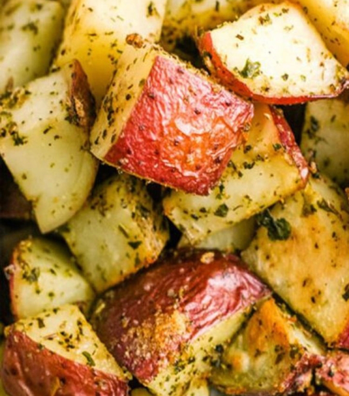 Order Roasted Rosemary Red Potatoes food online from Holy Smokes Bbq store, Monroeville on bringmethat.com