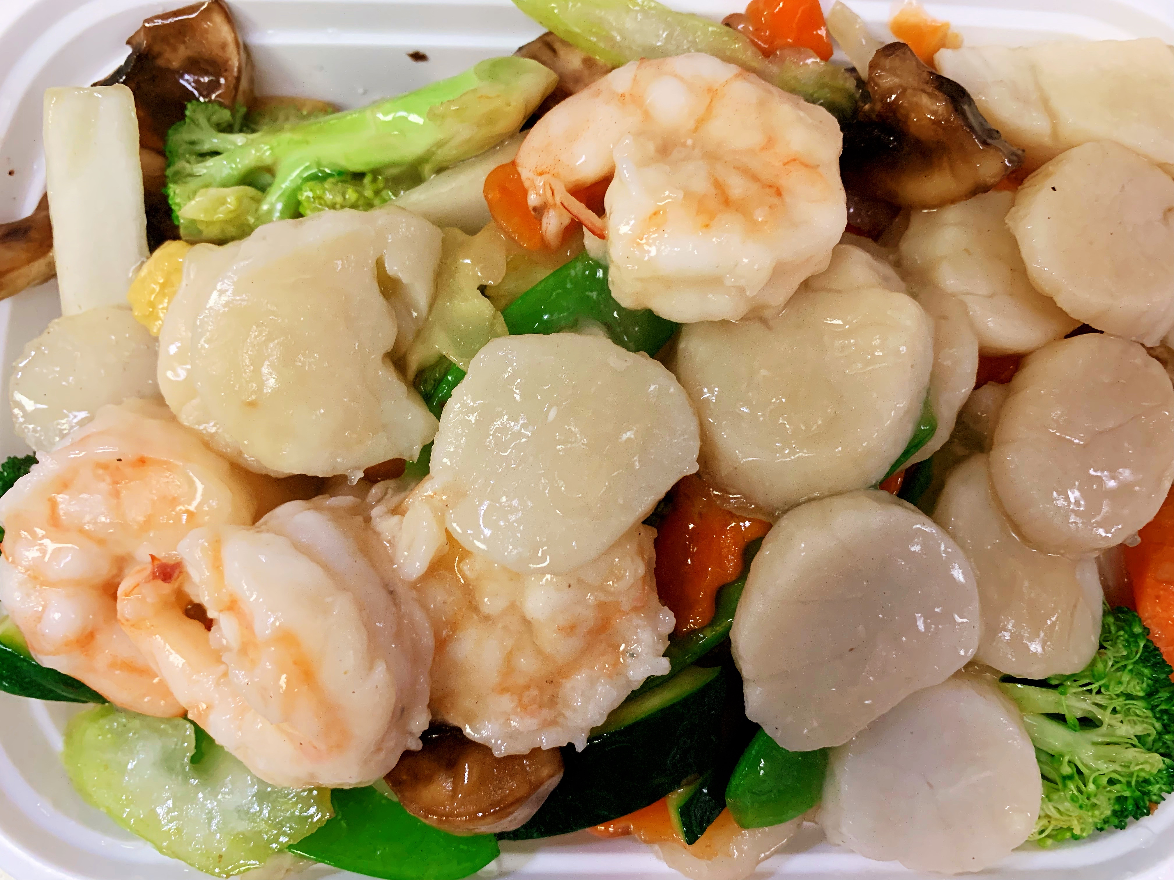 Order 10. Shrimp and Scallops food online from Dragon Inn store, Durham on bringmethat.com