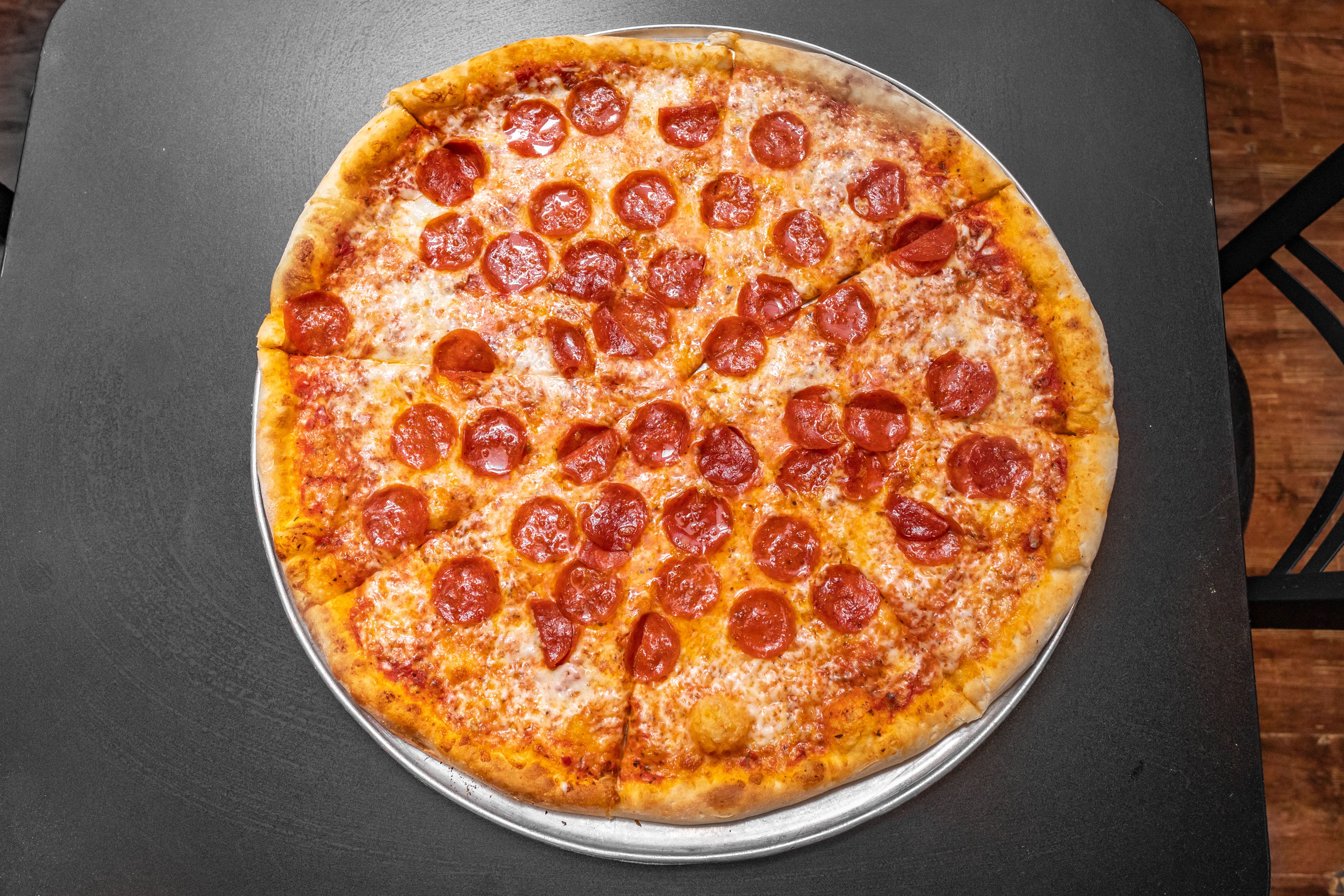 Order Pepperoni Pizza - Small 16'' food online from Ruffranos Hells Kitchen Pizza store, Colorado Springs on bringmethat.com