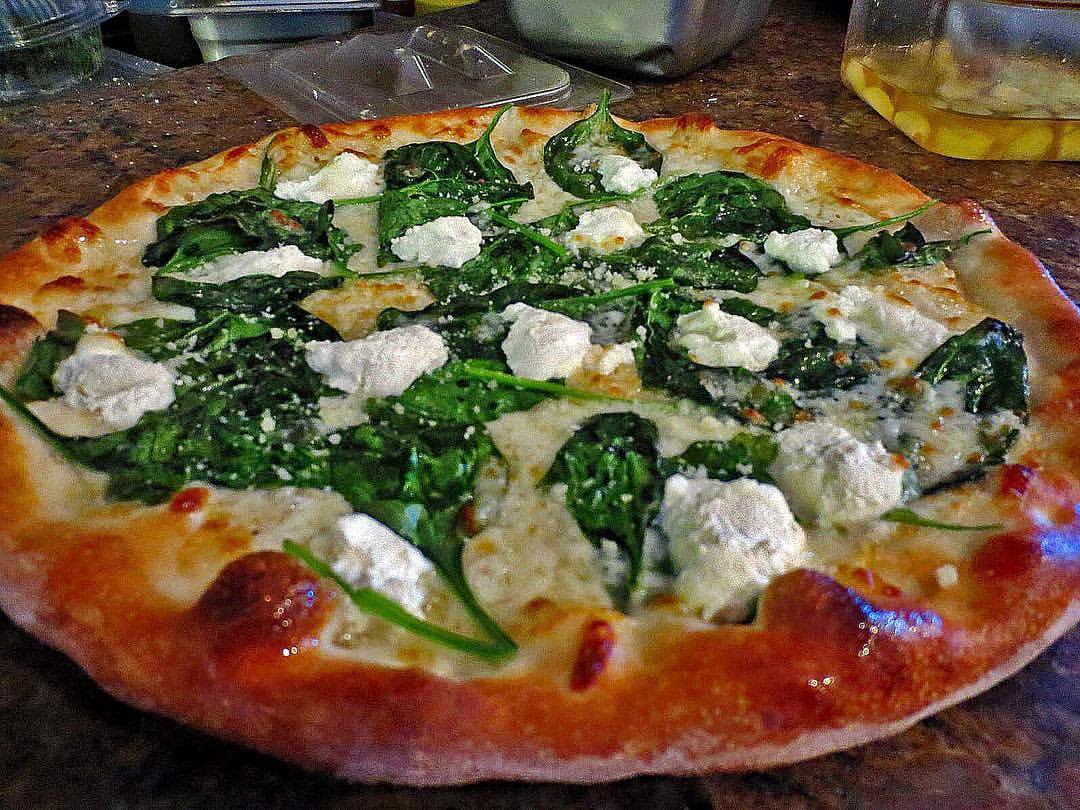 Order Blanca Speciality Pizza food online from Crust Pizza store, Bryn Mawr on bringmethat.com