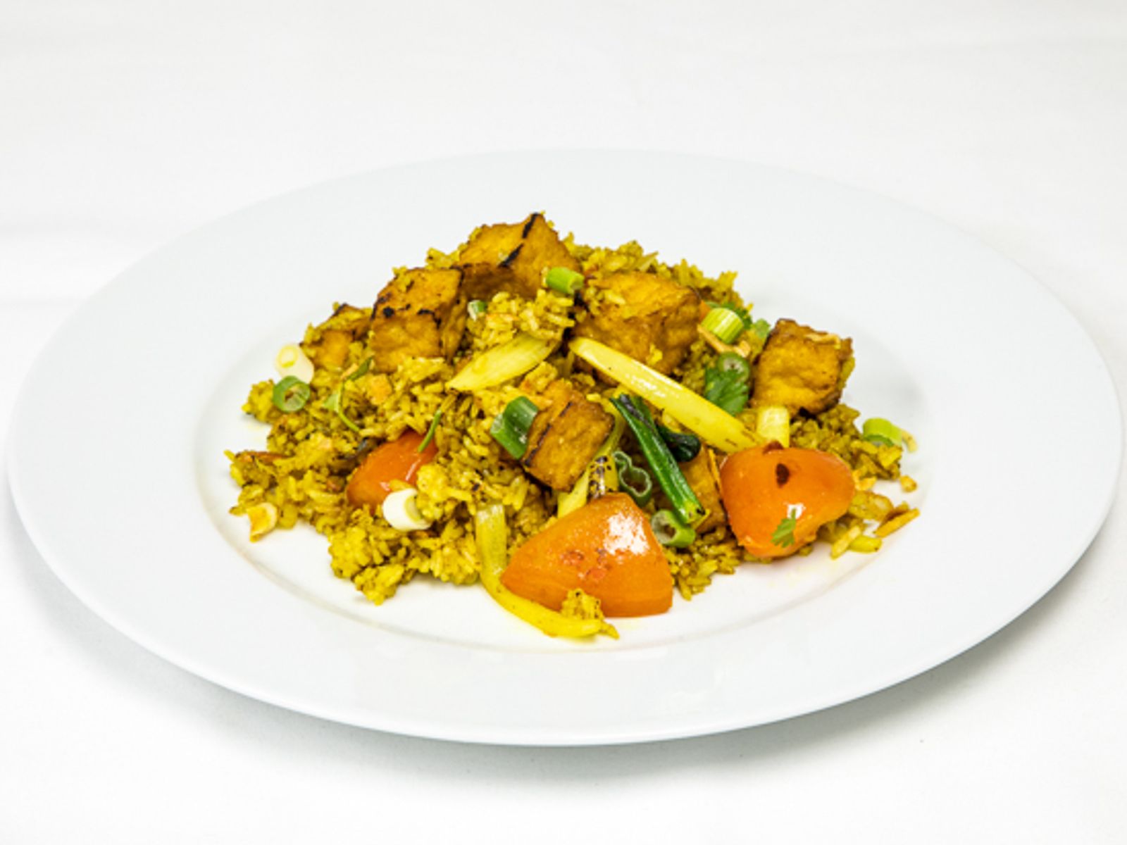 Order VEGAN YELLOW FRIED RICE food online from Pinto Urban Thai Diner store, Richardson on bringmethat.com