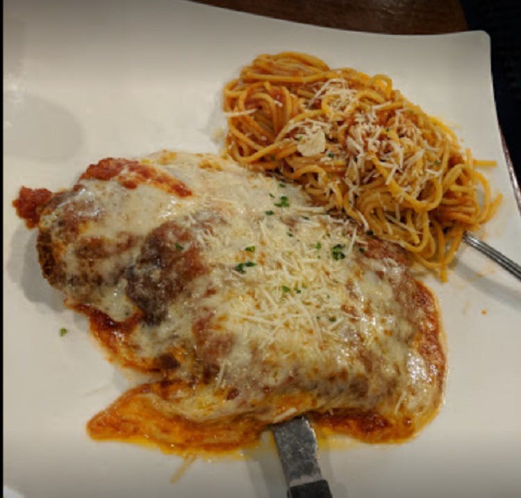 Order Chicken Parmigiana Lunch - Pasta food online from Delia's Pizzeria & Grill store, Springfield on bringmethat.com