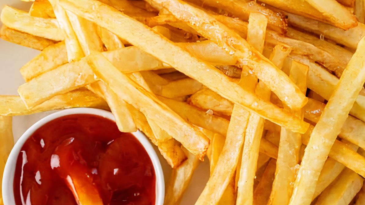 Order French Fries food online from Grill Em Steakhouse and Sports Bar store, Campbell on bringmethat.com
