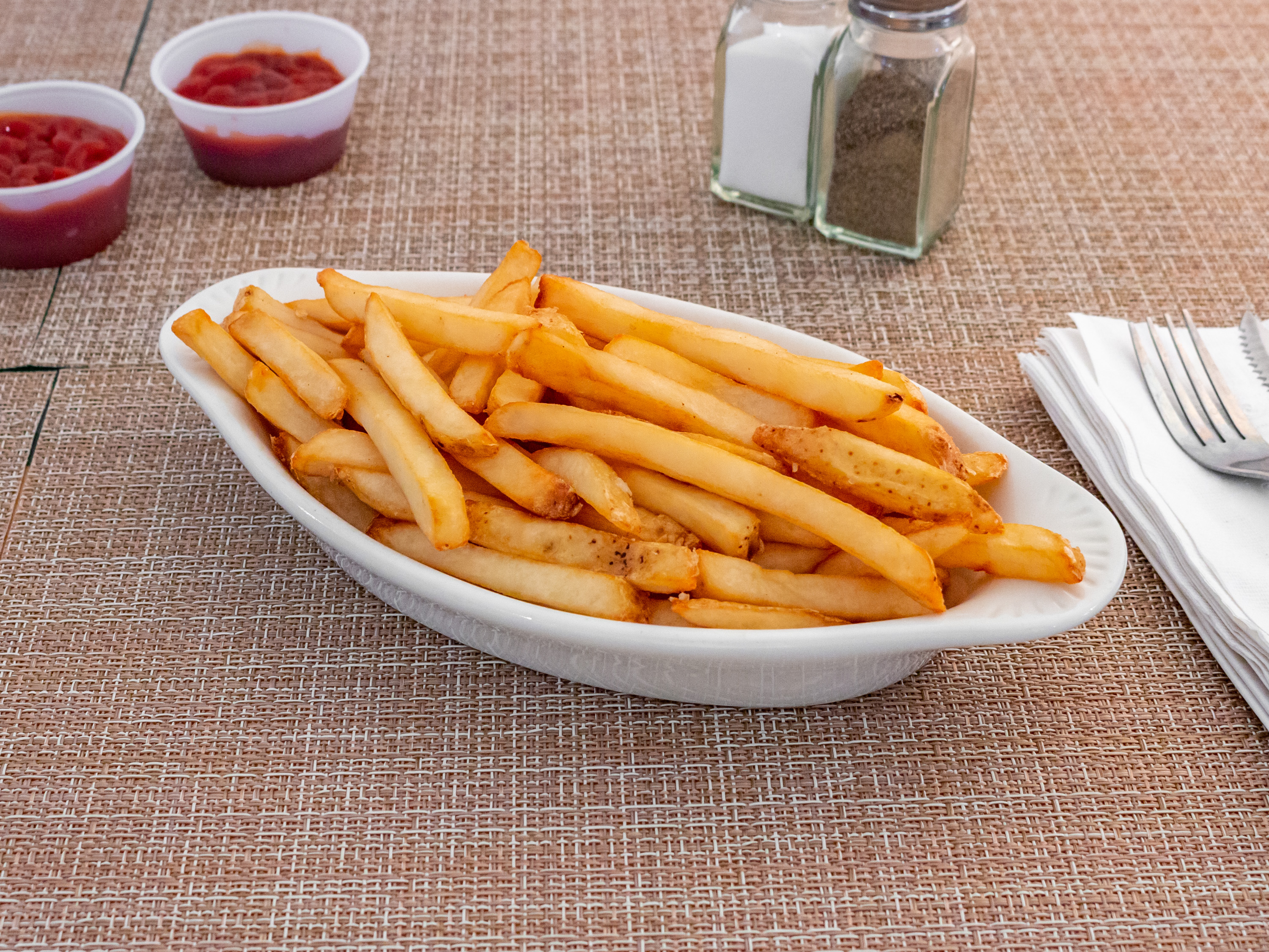 Order French Fries food online from Jj Pub & Grill store, Fair Lawn on bringmethat.com