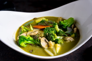 Order Thai Green Curry food online from Kinha Sushi store, Garden City on bringmethat.com