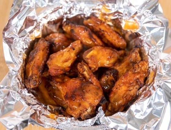 Order 6 Piece Wings food online from New York Pizza Faktory & Grill store, Tustin on bringmethat.com