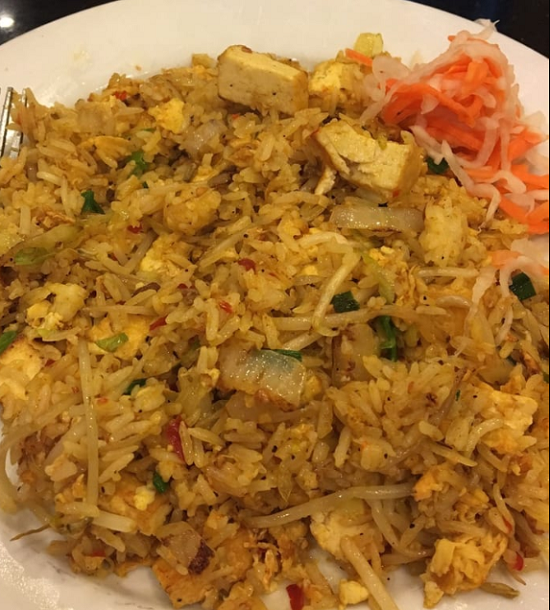 Order F4. Curry Tofu Fried Rice food online from Que Huong store, Plano on bringmethat.com