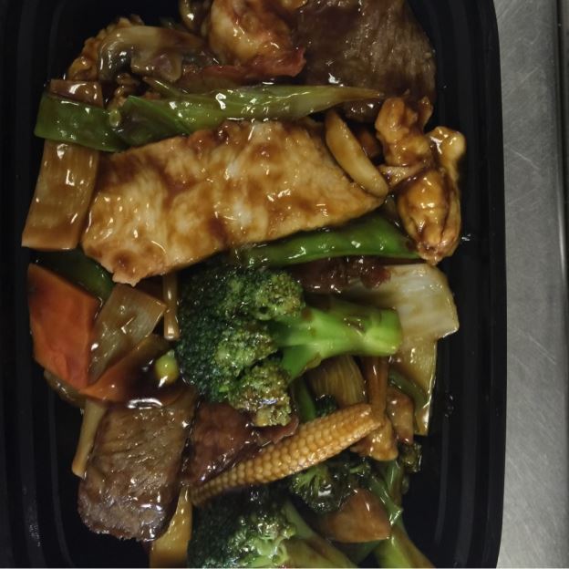 Order S2. Four Seasons food online from Oriental Express Restaurant store, Deptford Township on bringmethat.com