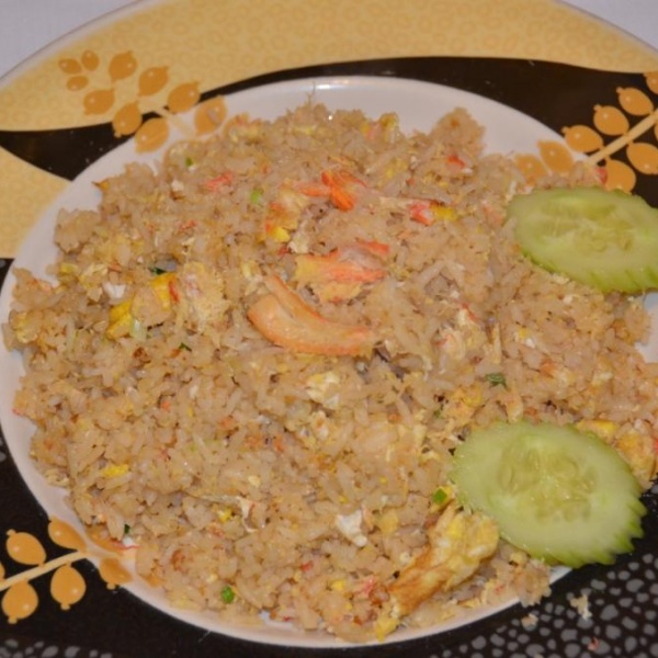 Order Crab Fried Rice food online from Thai Dishes store, Inglewood on bringmethat.com
