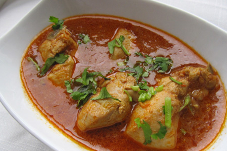 Order 38. Chicken Curry food online from Biryani Tika Kabab store, Oakland on bringmethat.com
