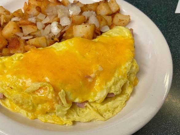 Order Cheese Omelette food online from The Chipper Truck Cafe store, Yonkers on bringmethat.com