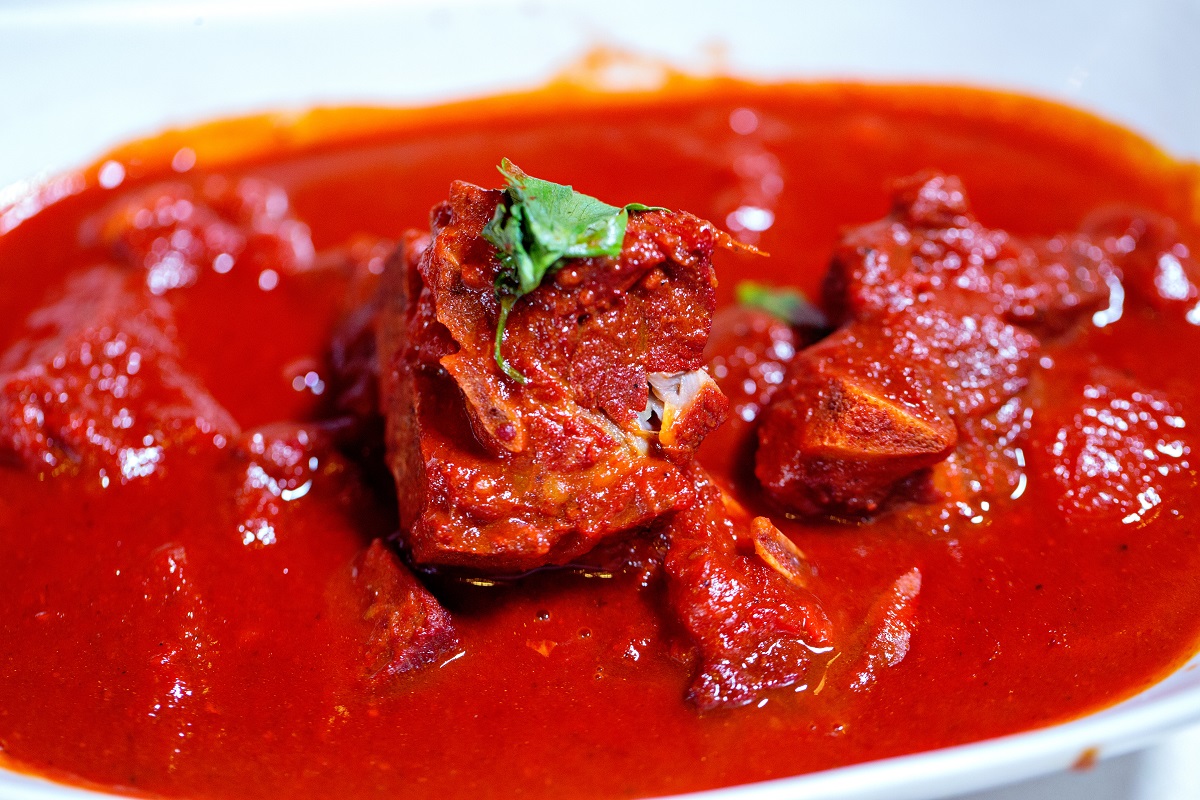 Order Vindaloo (Goan Red Curry) food online from Rajput Indian Cuisine store, Suffolk on bringmethat.com