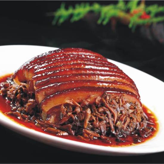 Order Braised Pork Belly with Preserved Vegetable 梅菜扣肉 food online from Chuanyu Fusion store, Oklahoma City on bringmethat.com