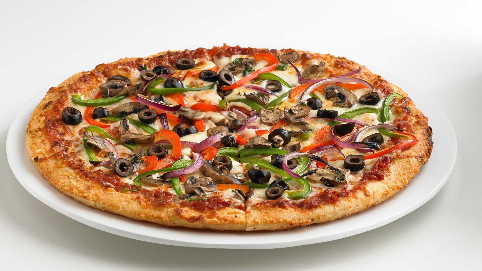 Order Veggie Pizza - Individual 8" (6 Slices) food online from Boston Restaurant & Sports Bar store, Citrus Heights on bringmethat.com
