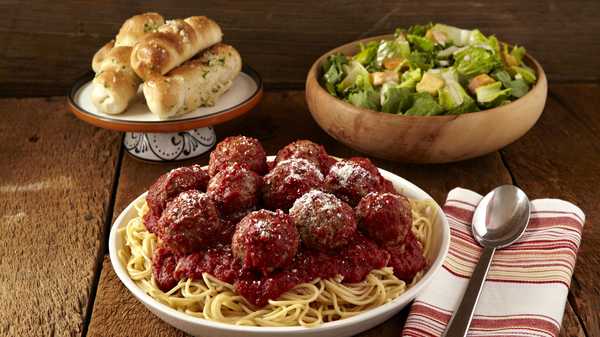 Order Spaghetti Family Meal food online from Villa Italian Kitchen store, Milpitas on bringmethat.com