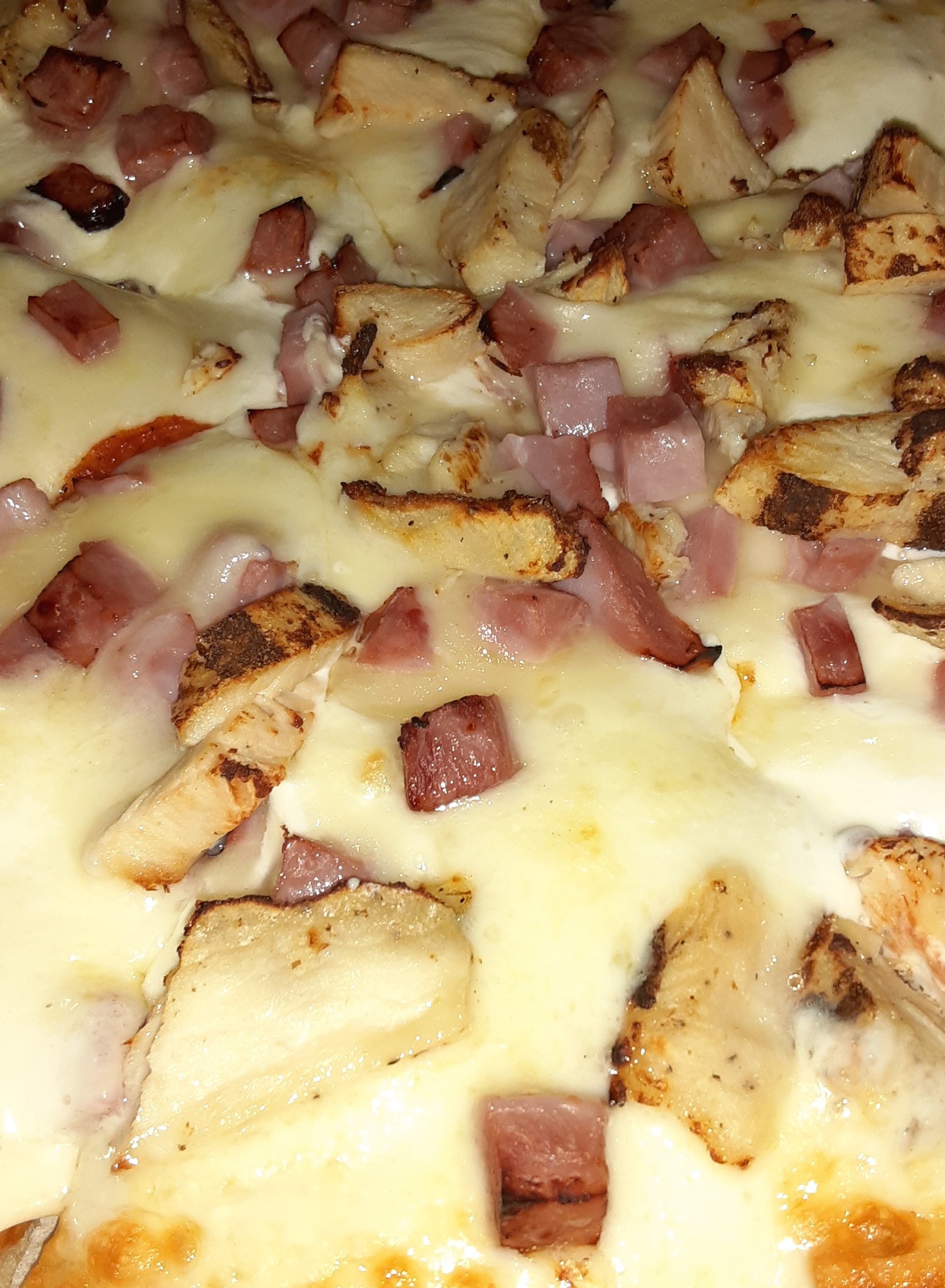 Order Chicken Cordon Bleu Pizza food online from Pizza Bella store, Akron on bringmethat.com