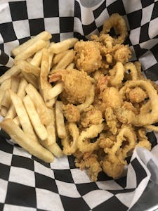 Order Fried Sampler food online from Boiling House Seafood Restaurant store, Akron on bringmethat.com