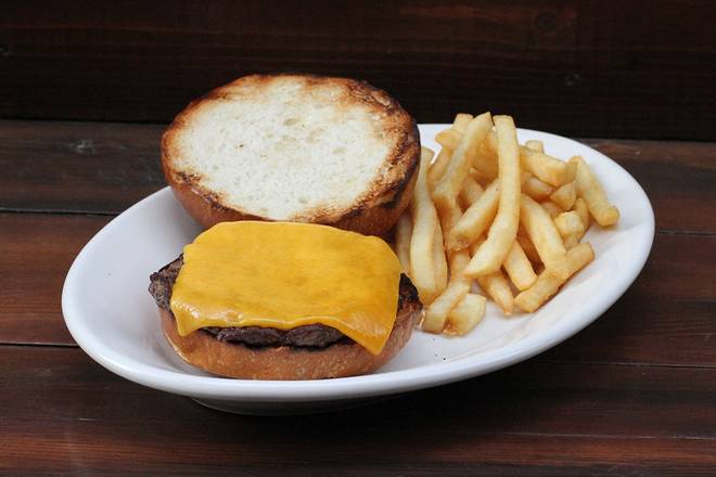 Order Cheeseburger food online from Lazy Dog Restaurant & Bar store, Peachtree Corners on bringmethat.com