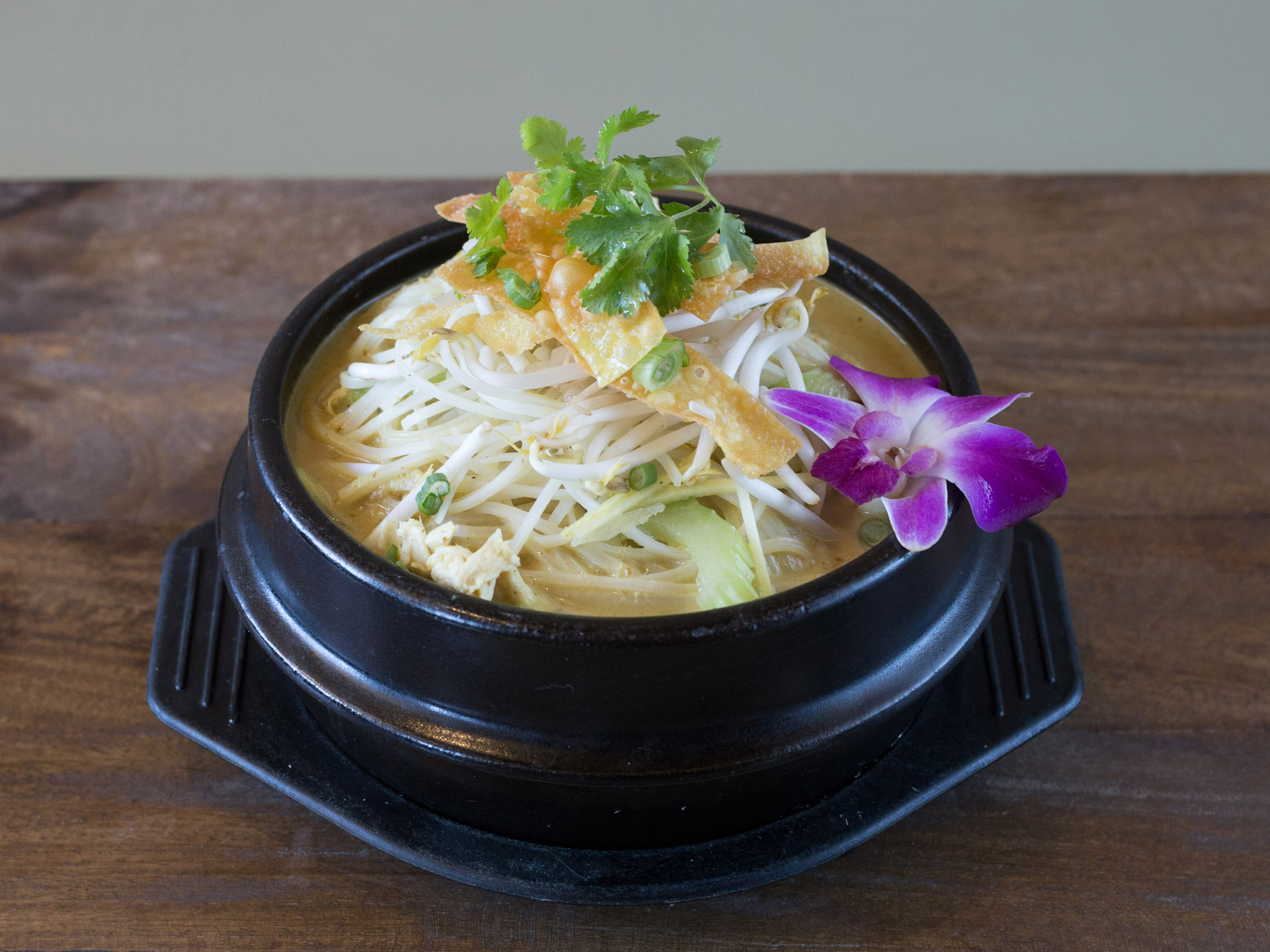 Order Changmai Noodle Soup food online from Thai Jin store, Houston on bringmethat.com