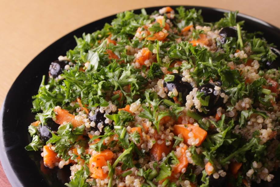 Order Quinoa Salad food online from Zaytoon store, Lansing on bringmethat.com