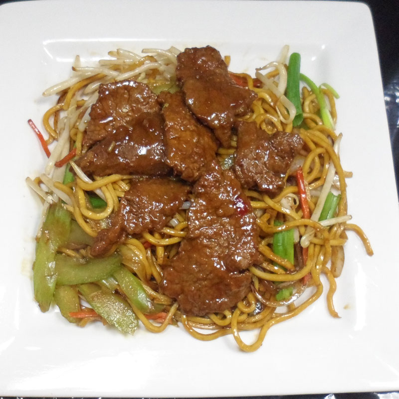 Order 35. Beef Lo Mein food online from China Joy Restaurant store, Jacksonville on bringmethat.com