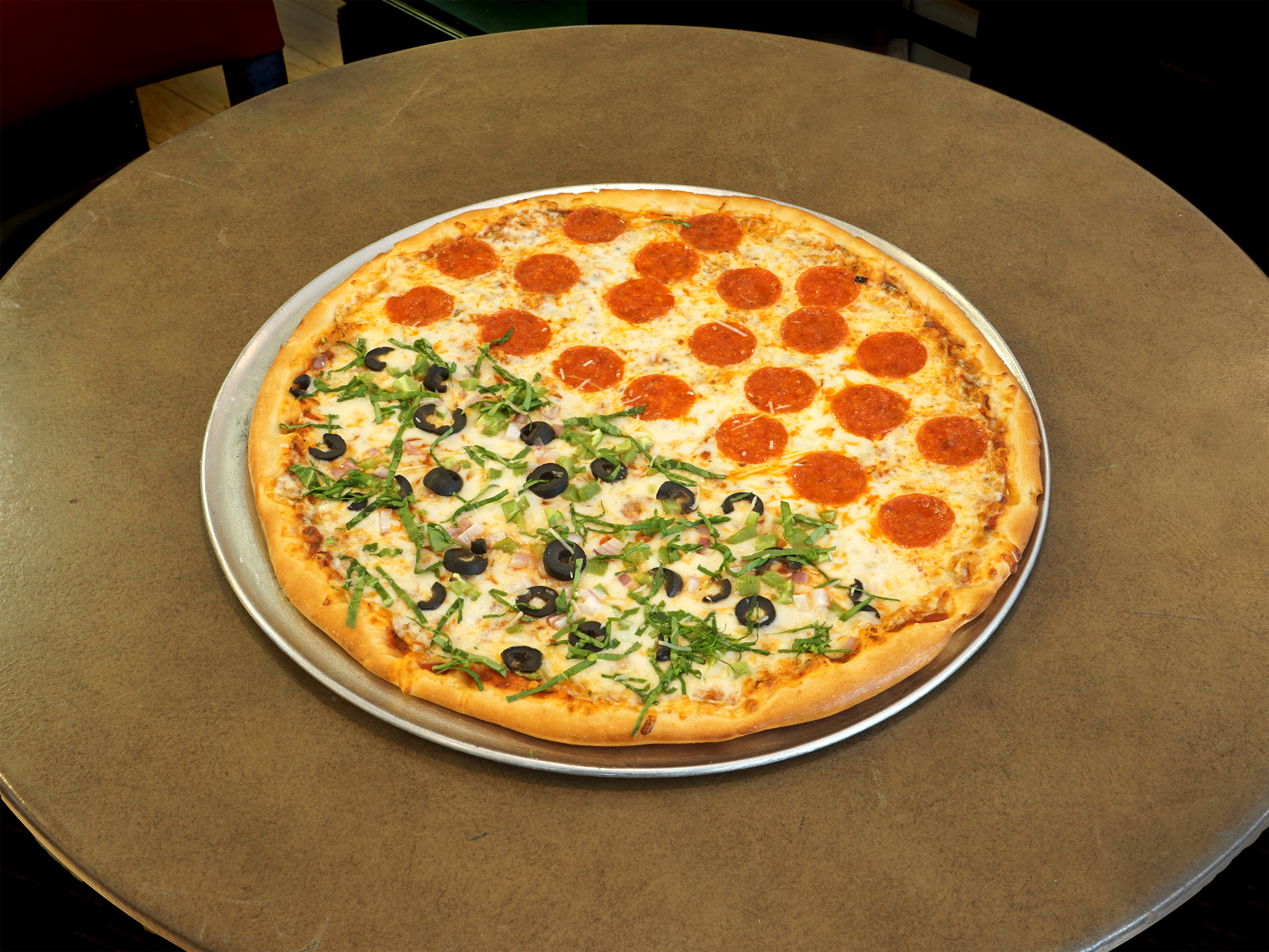 Order The Very Veggie food online from Tommie Pizza store, Saint Paul on bringmethat.com
