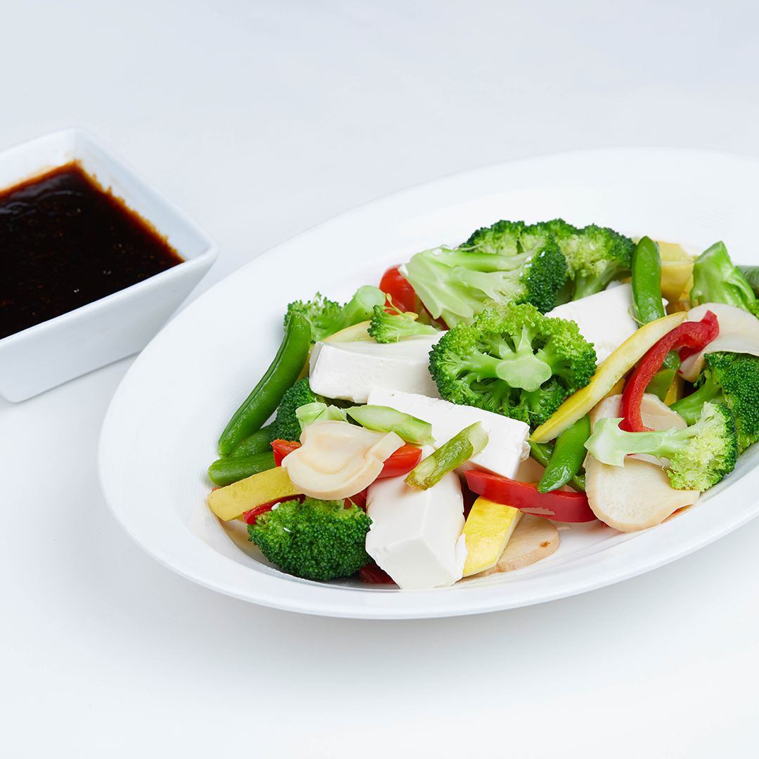 Order Sauteed Mixed Vegetables with Tofu food online from MoCA Woodbury store, Woodbury on bringmethat.com