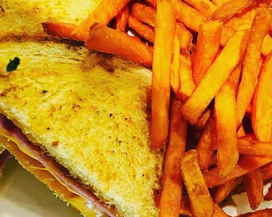 Order Texas Grilled Cheese food online from Clarke Off Campus store, Evanston on bringmethat.com