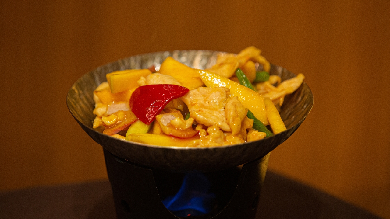Order Thai Mango Chicken food online from MoCA Asian Bistro - Queens store, Forest Hills on bringmethat.com